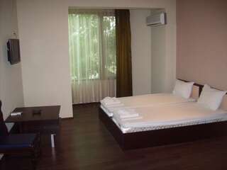 Отель Hotel Trakart Residence Пловдив Двухместный номер Делюкс с 1 кроватью или 2 отдельными кроватями-5